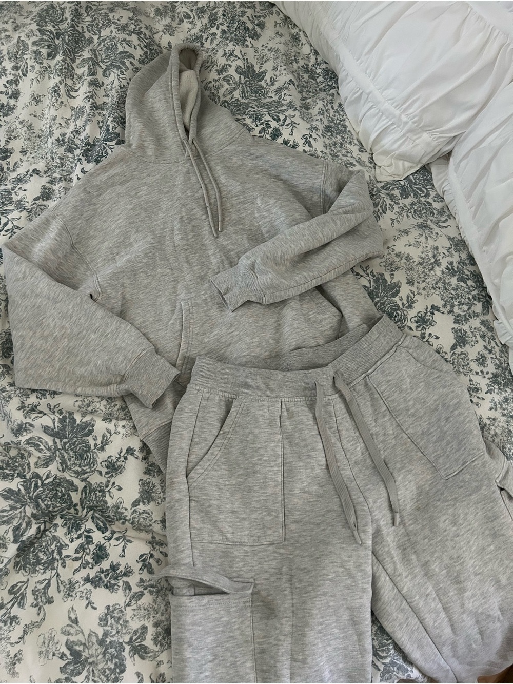 Gray Hoodie Sweatshirt and joggers matching set